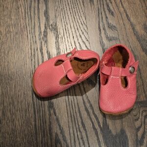 Mon Petit 100% Leather Soft Sole Pink T-strap Shoes, Toddler Girl Size 4